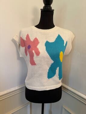 Vintage 80s Strawbridge & Clothier Floral Knit Vest Cap Sleeve Sweater Top Ivory